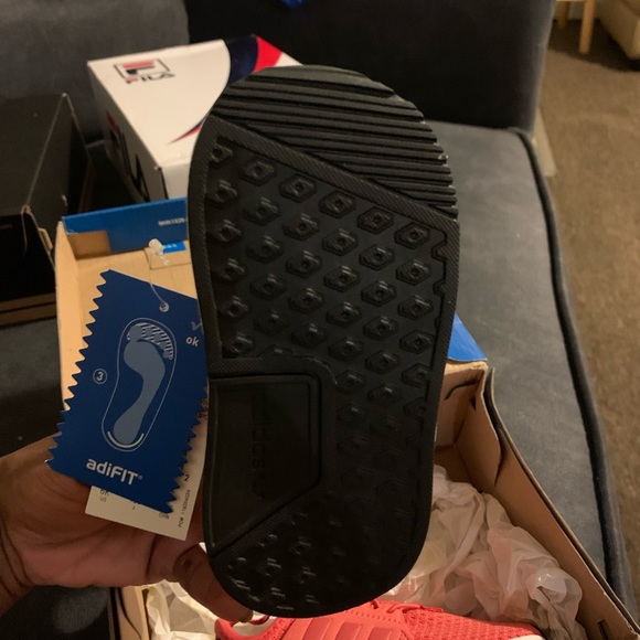 Adidas - Picture 3 of 3